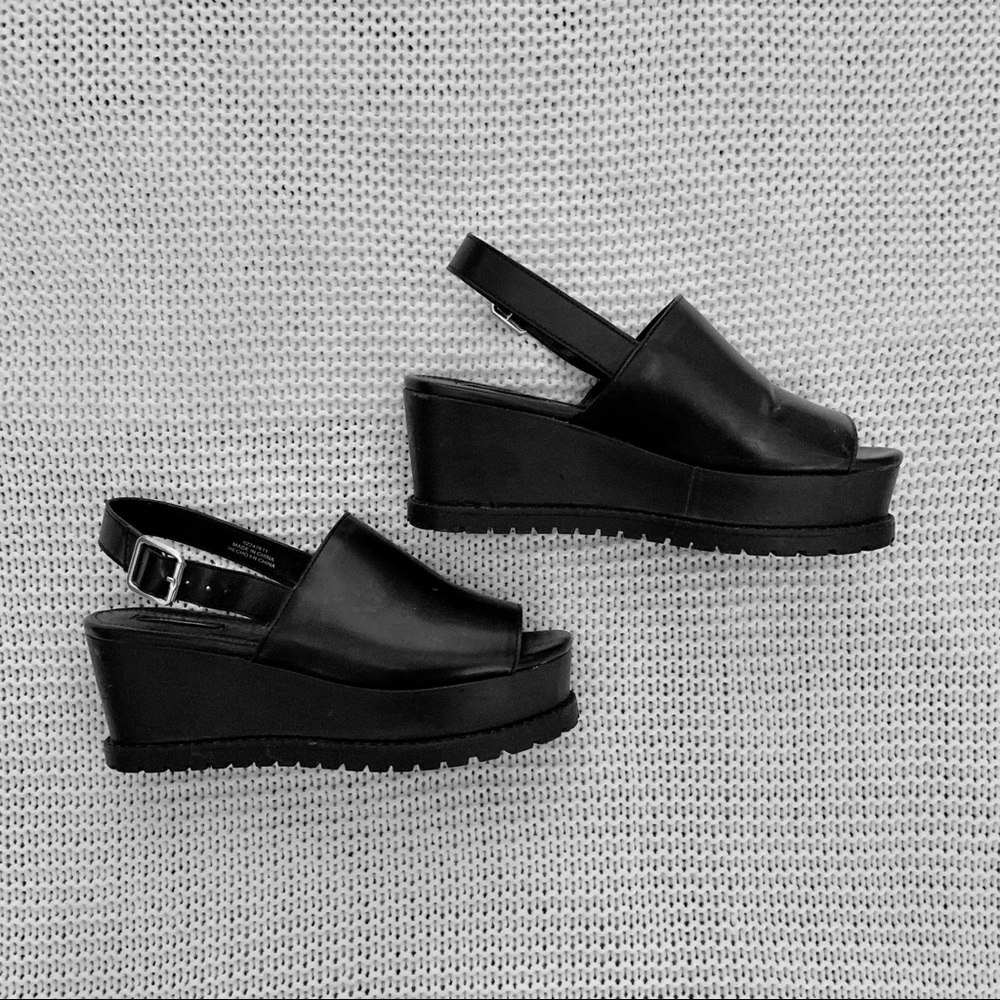 Black wedge platform sandals